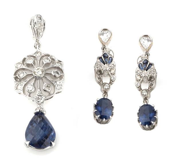 Appraisal: A sapphire diamond and white gold necklace with a pair