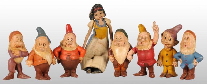 Appraisal: Rubber Walt Disney Snow White the Dwarfs Set Description Snow