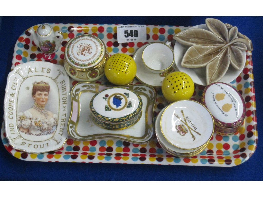 Appraisal: Tray lot comprising assorted ceramics - Limoges dishes Wade leaf