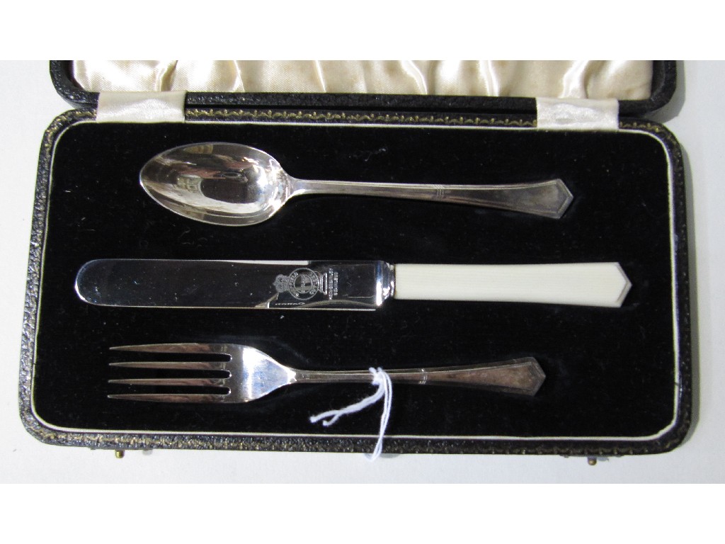 Appraisal: Cased three piece silver christening set Sheffield