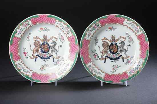 Appraisal: SIX SAMSON PORCELAIN ARMORIAL SOUP PLATES Circa Centered with royal