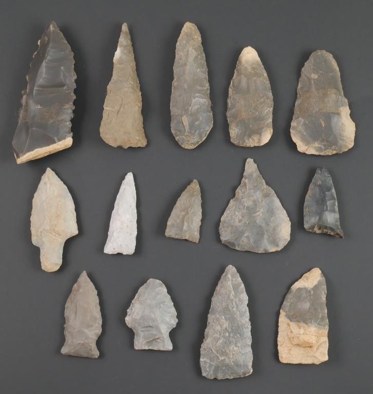 Appraisal: Old estate collection of arrowhead points found in Tennessee and