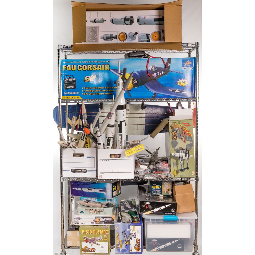 Appraisal: MODEL AIRPLANE AND ROCKET SHIP ASSORTMENTApproximately items including Lanyuhobby TW-