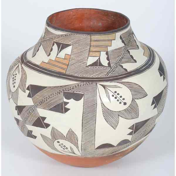 Appraisal: Acoma Olla finely hatched lines filing a variety of geometrics