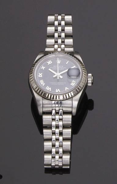 Appraisal: A ladies Rolex Oyster Perpetual Datejust bracelet wristwatch with presentation