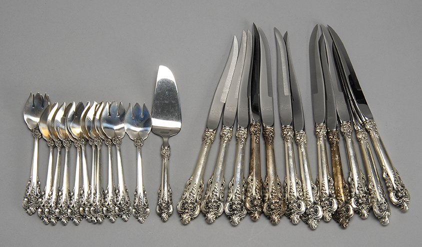 Appraisal: TWENTY-FIVE PIECES OF FLATWARE BY WALLACE SILVERSMITHS In the Grande