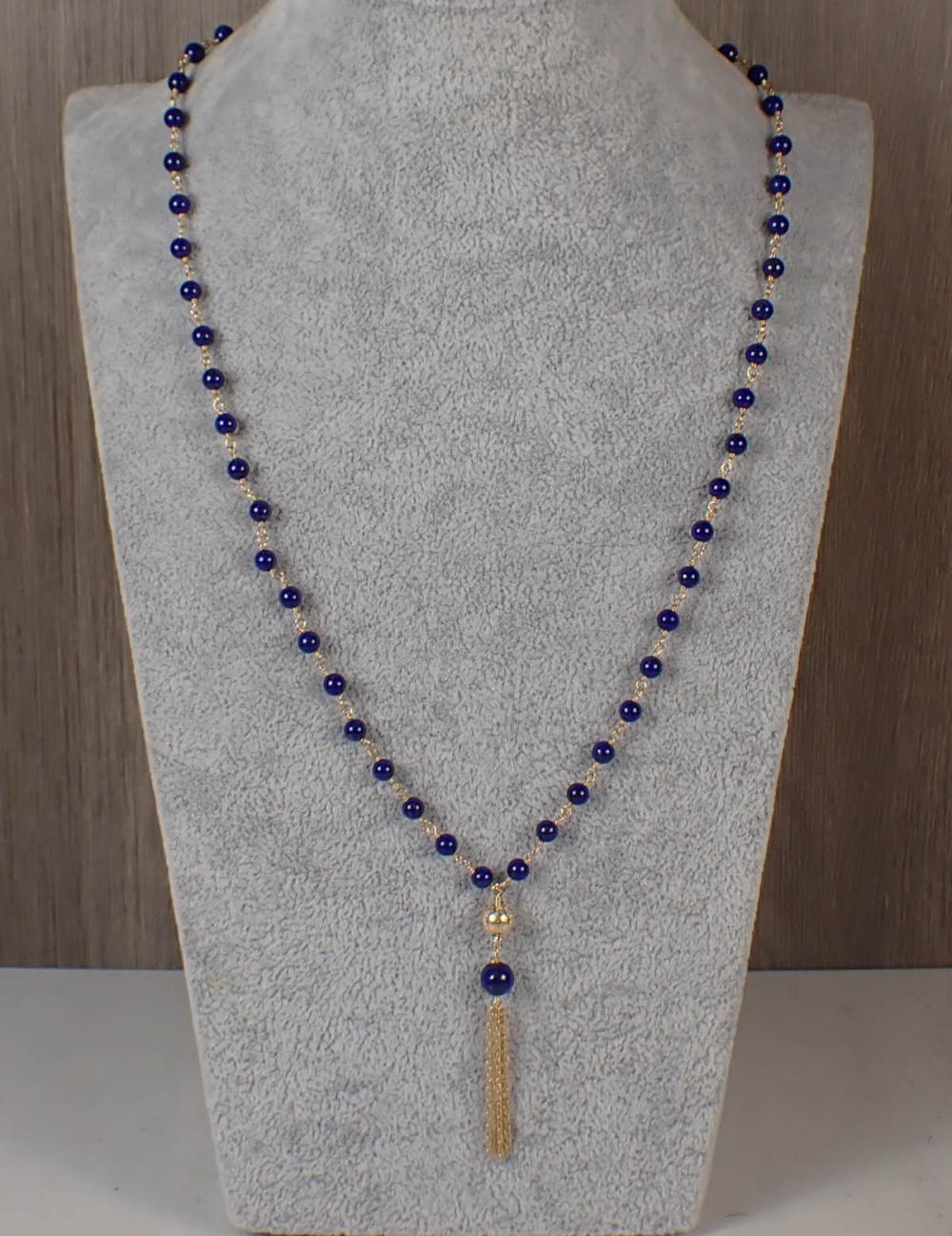 Appraisal: LAPIS AND FOURTEEN KARAT GOLD NECKLACE The yellow gold chain