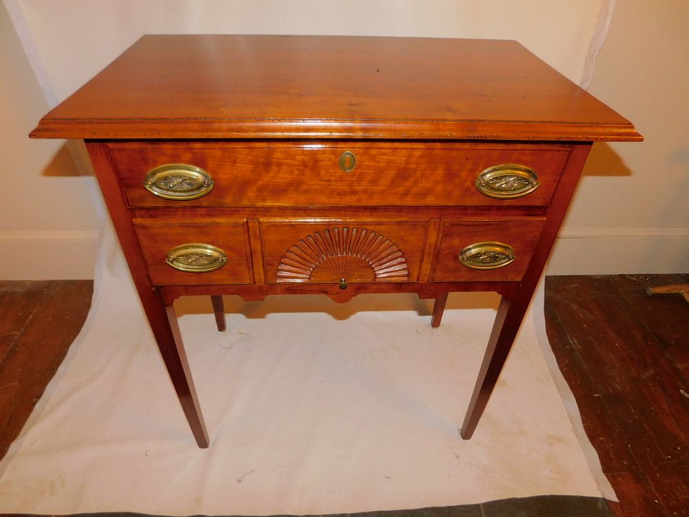 Appraisal: CUSTOM MAHOGANY SERVER HEPPLEWHITE Bench made mahogany Hepplewhite style server