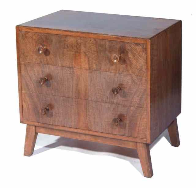 Appraisal: A WALNUT 'S 'S SMALL CHEST OF THREE DRAWERS across