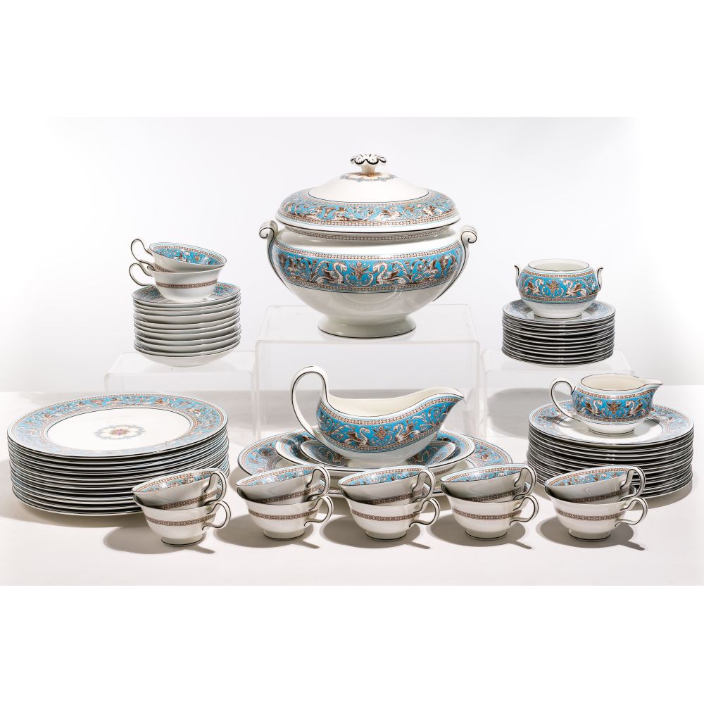 Appraisal: WEDGWOOD FLORENTINE BONE CHINA SERVICE items including -inch dinner plates