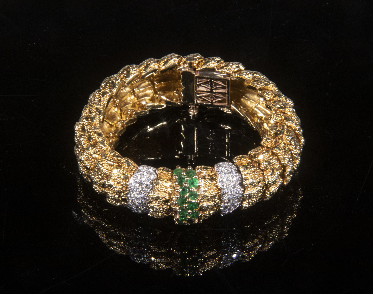 Appraisal: VINTAGE K GOLD CUSTOM DESIGNER LINK BRACELET White and Yellow