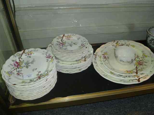 Appraisal: A BOOTHS CHINESE TREE PART DINNER SERVICE