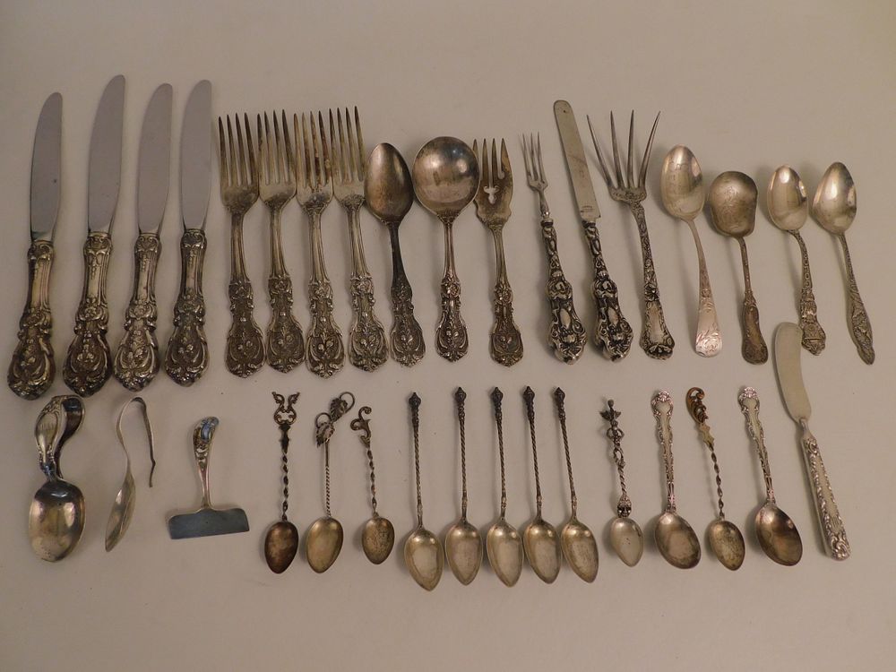 Appraisal: PIECES STERLING FLATWARE Lot pieces assorted sterling silver flatware including