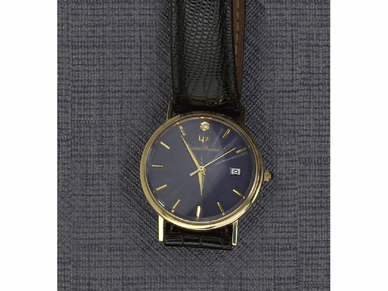 Appraisal: GOLD WATCH k yellow gold Lucien Piccard man's dress watch