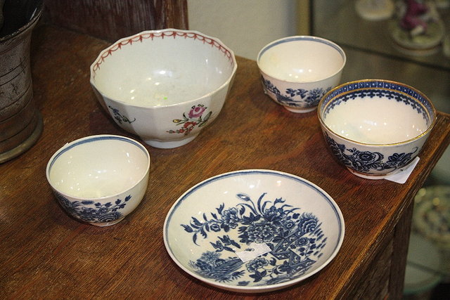 Appraisal: A WORCESTER POLYCHROME BOWL circa two Worcester fence pattern tea