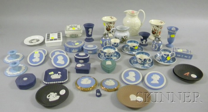 Appraisal: Forty-six Assorted Small Wedgwood Ceramic Items including two compacts six