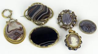 Appraisal: Collection of Six Victorian Agate and Gold Filled Brooches Unsigned