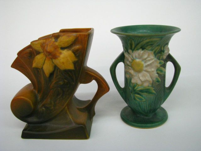 Appraisal: Roseville Pottery Clematis brown cornucopia - no noticed chips or