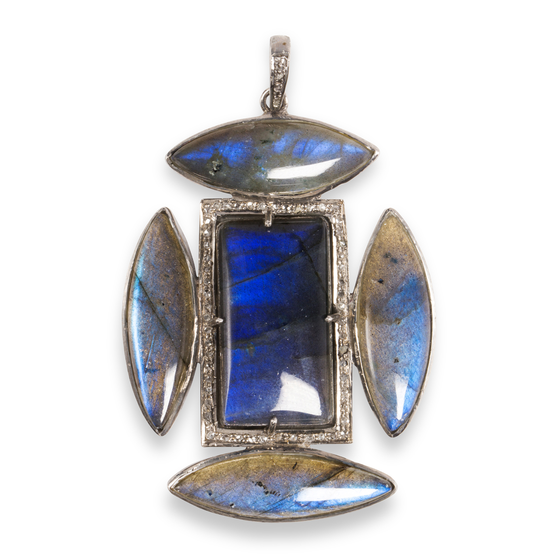 Appraisal: A LABRADORITE AND DIAMOND PENDANT NECKLACE A labradorite and diamond