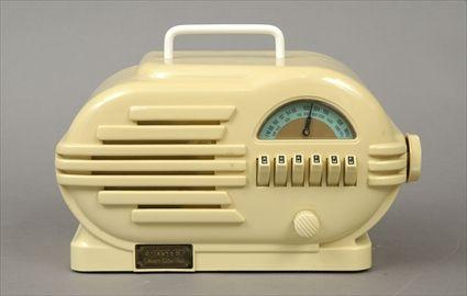 Appraisal: Crosley Art Deco-Style Radio with Casette Player Modern x in