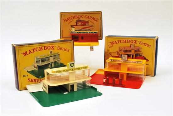 Appraisal: THREE MATCHBOX - SERIES ACCESSORY KITS INCLUDING MATCHBOX GARAGE SHOWROOM