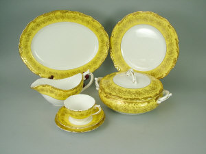 Appraisal: A Coalport Hazelton pattern part dinner and tea service th