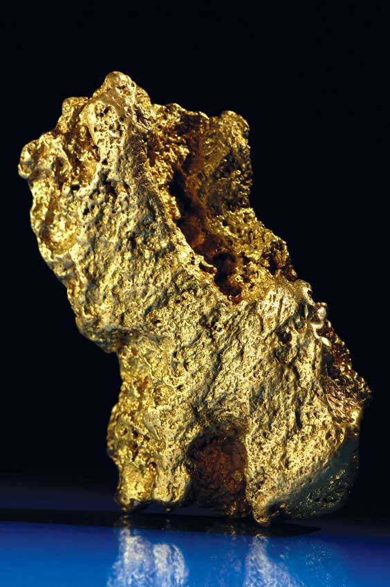 Appraisal: MASSIVE GOLD NUGGET Coen Northern Australia Australian gold specimens in