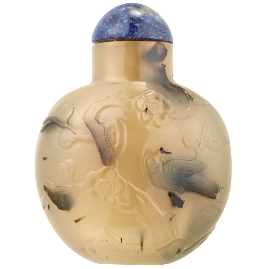 Appraisal: Chinese Shadow Agate Snuff Bottle Qing Dynasty The ovoid form