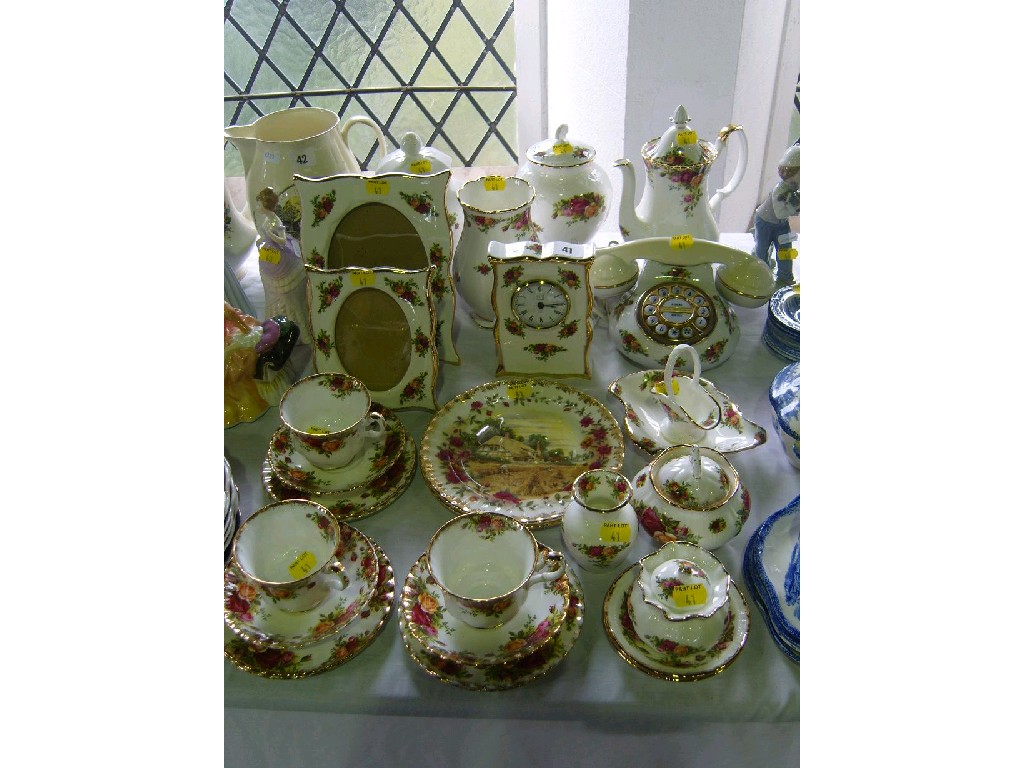 Appraisal: An extensive collection of Royal Albert Old Country Roses pattern