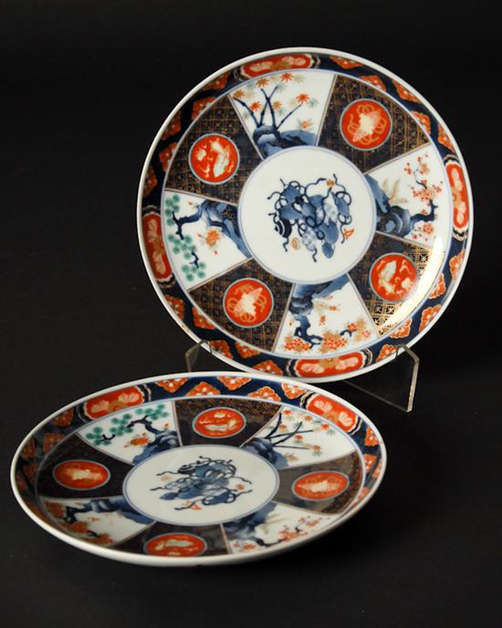 Appraisal: A Fine Pair of th C Imari Plates with typical