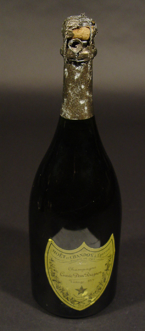 Appraisal: Bottle of Dom Perignon champagne vintage