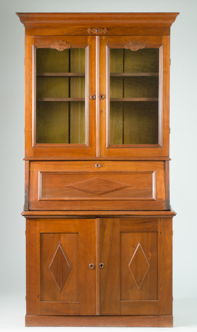 Appraisal: A VICTORIAN WALNUT SECRETARY BOOKCASE ON CABINET American last quarter