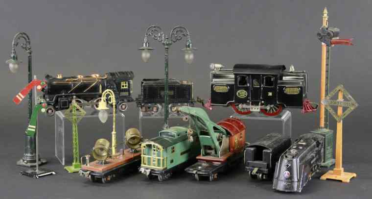 Appraisal: LIONEL TRAIN GROUPING Lot includes 'O' Gauge Loco in black