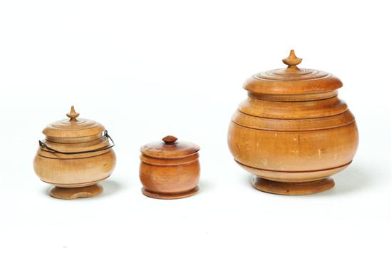 Appraisal: THREE TREENWARE CONTAINERS American late th century Two are Peaseware