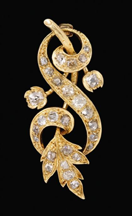 Appraisal: karat yellow gold and diamond vine brooch Petite rose cut