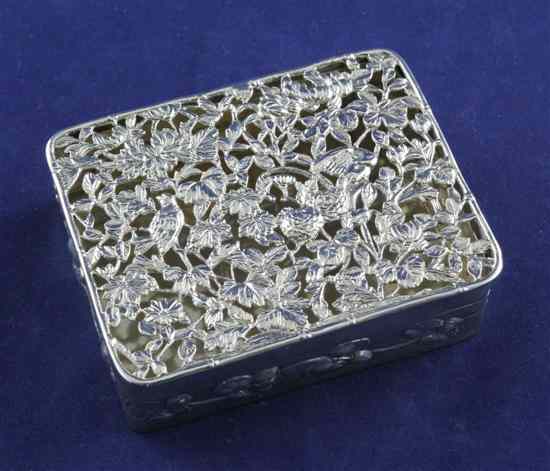 Appraisal: An Edwardian silver pot pourri box by William Comyns of