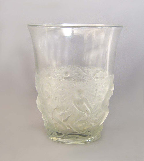 Appraisal: Verlys frosted glass vase h