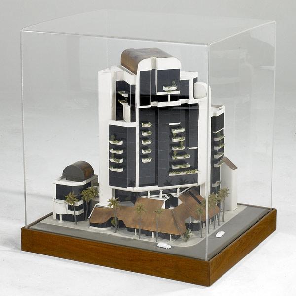 Appraisal: ARCHITECTURAL MODEL Of an apartment building in lucite case x