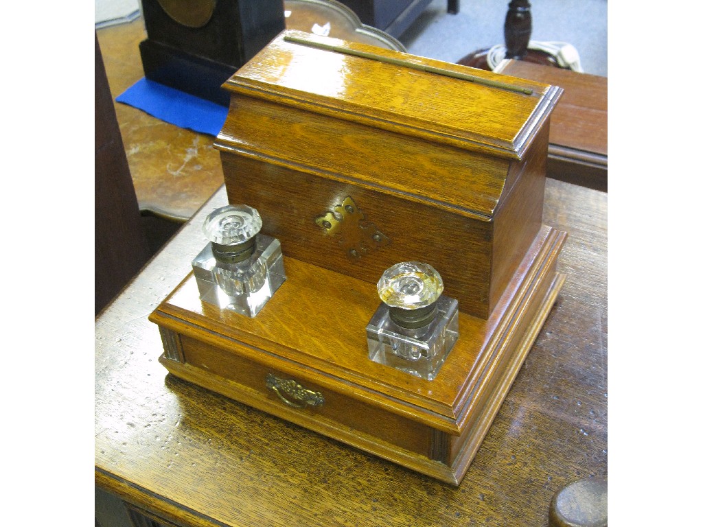 Appraisal: Oak inkstand stationary box