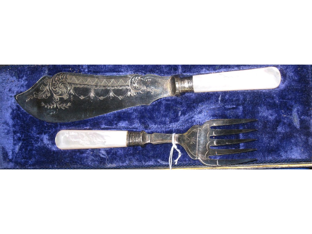 Appraisal: Cased pair of EP and mother of pearl fish servers