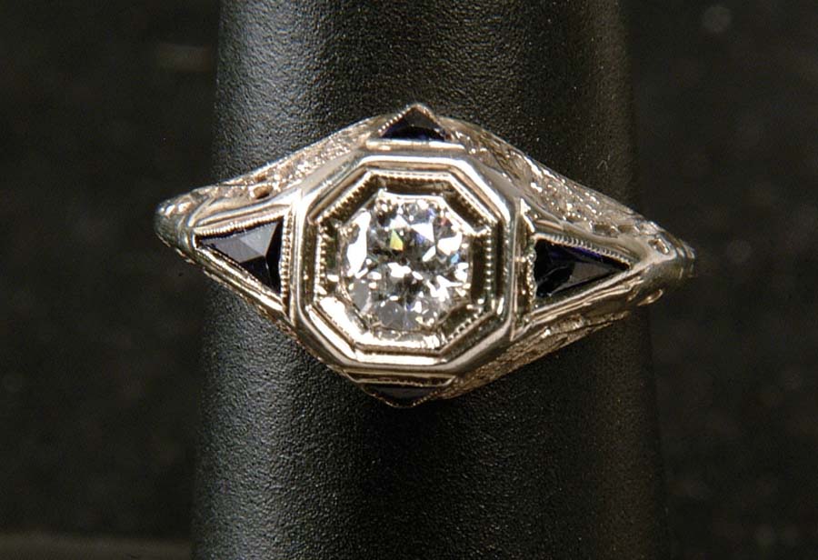 Appraisal: K DIAMOND SAPPHIRE RING Beautiful antique k white gold filigree