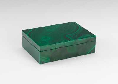 Appraisal: A Malachite Box with Agate Interior Simple rectangular shape with