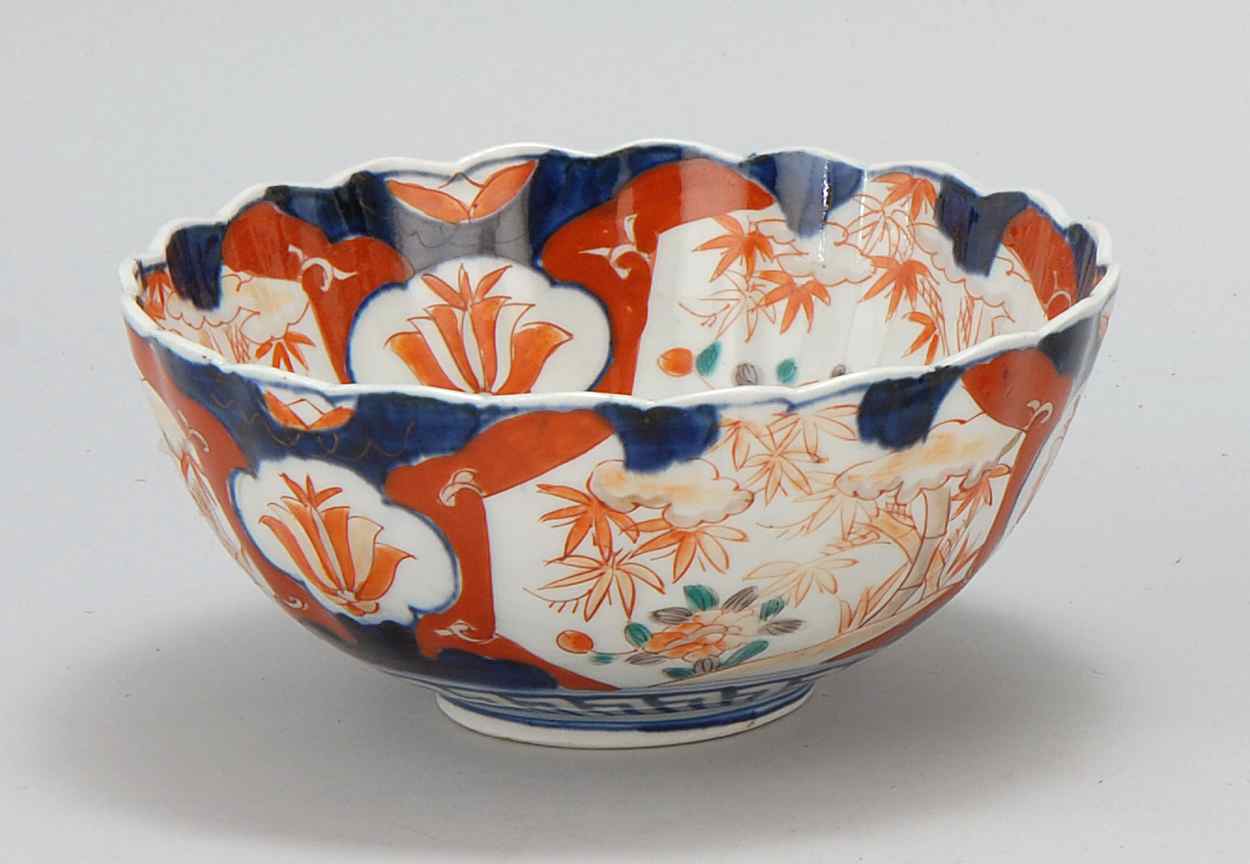 Appraisal: JAPANESE IMARI PORCELAIN BOWL Second Half of the th CenturyWith