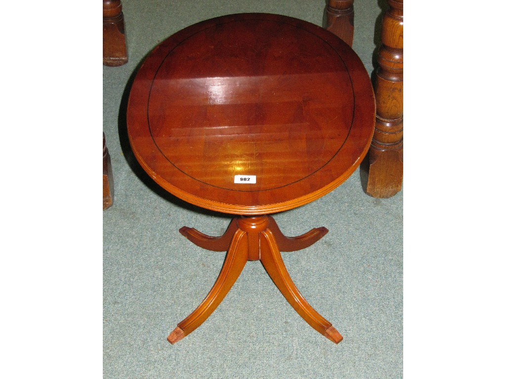 Appraisal: Pedestal occasional table