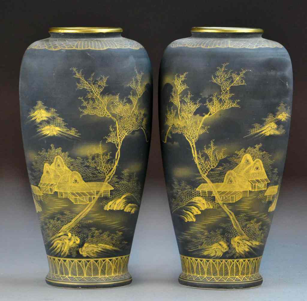 Appraisal: Pr Japanese Satsuma Vases Meiji PeriodFinely painted in gold color