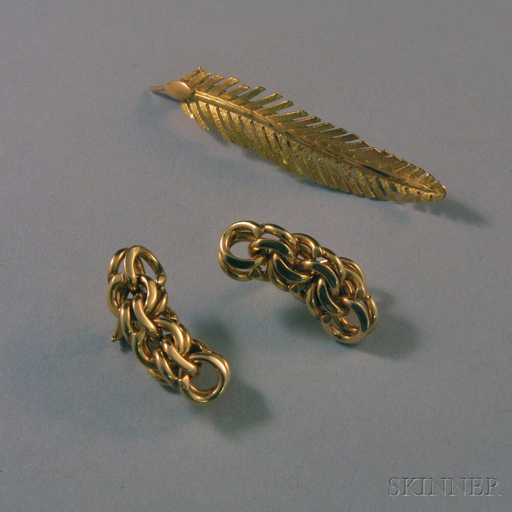 Appraisal: Two Pieces of Gold Jewelry a pair of kt gold