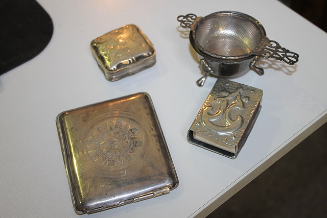 Appraisal: A SMALL COLLECTION OF MISCELLANEOUS including a silver cigarette case