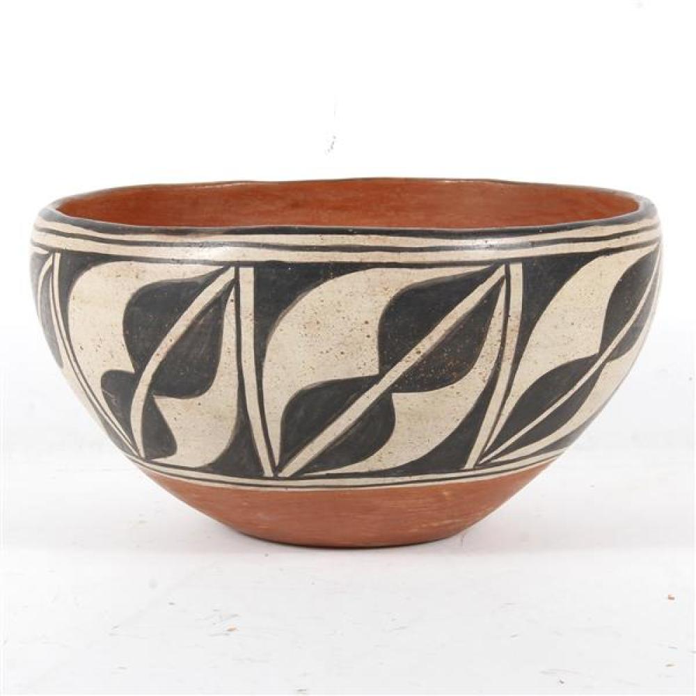 Appraisal: LARGE NATIVE AMERICAN INDIAN S DOUGH BOWL WITH RED INTERIOR