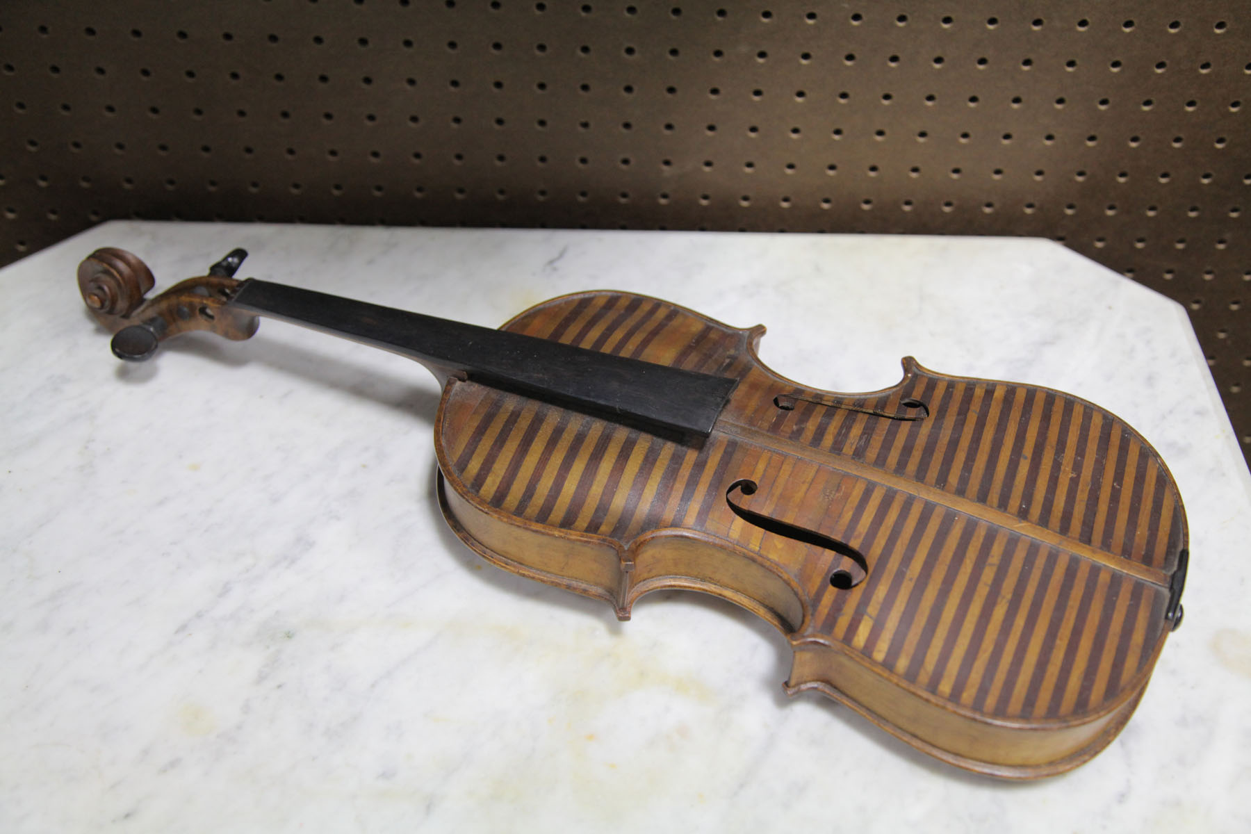 Appraisal: VIOLIN Ohio early th century mixed woods Full size violin