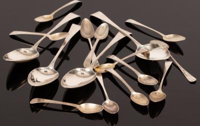 Appraisal: A set of six George III silver teaspoons makers mark